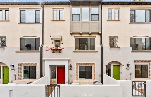 106 Kimberwick Ct, Burbank, CA, 91506-2961 | Card Image