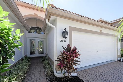 2430 Butterfly Palm Dr, NAPLES, FL, 34119-3353 | Card Image