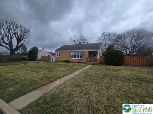 3129 Moravian Ave, Allentown, PA, 18103-6911 | Card Image