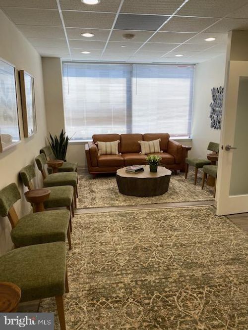 ste-204-8318 Arlington Blvd, Fairfax, VA, 22031-5218 | Card Image