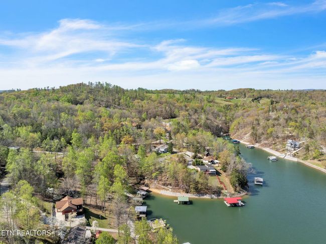 128 Fox Ln, House other with 3 bedrooms, 3 bathrooms and null parking in La Follette TN | Image 5