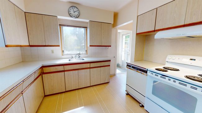 2892 W 24 Th Avenue, House other with 3 bedrooms, 2 bathrooms and 1 parking in Vancouver BC | Image 5