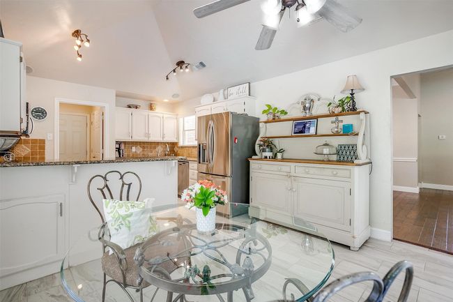 107 Sundance Ct, House other with 4 bedrooms, 2 bathrooms and null parking in Hudson Oaks TX | Image 18