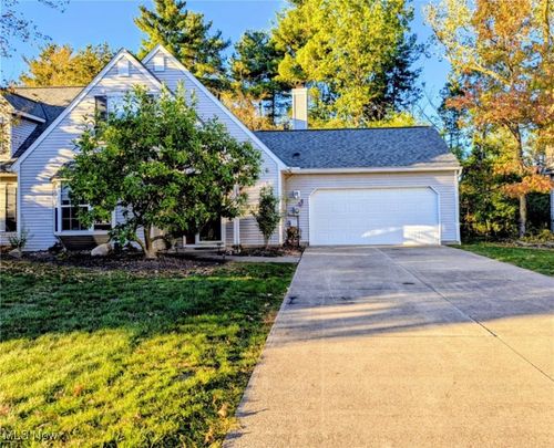 15-19620 Porters Ln, Strongsville, OH, 44149-8748 | Card Image