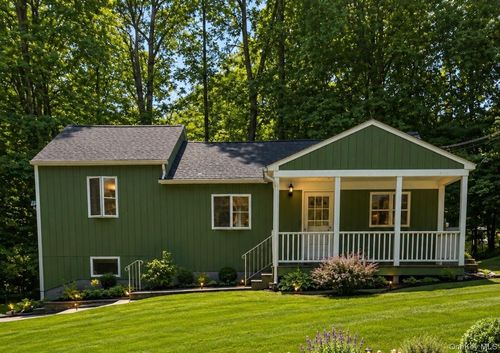 55 Glenacom Rd, Mahopac, NY, 10541-3805 | Card Image