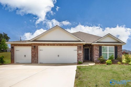 100 River Springs Court, New Market, AL, 35761 | Card Image
