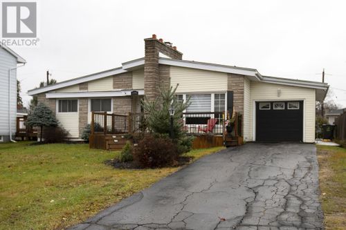 179 Promenade Dr, Sault Ste. Marie, ON, P6B5J5 | Card Image