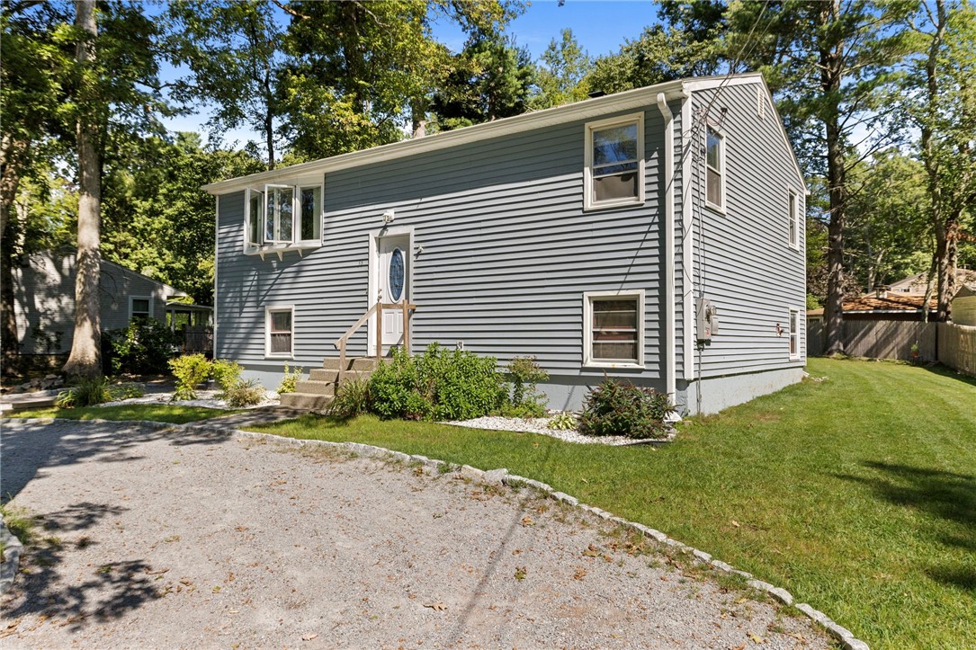 Lake View Cir, Chepachet, RI 02814