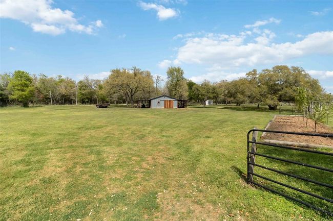 275 Saegert Rd, House other with 4 bedrooms, 2 bathrooms and 4 parking in Paige TX | Image 40