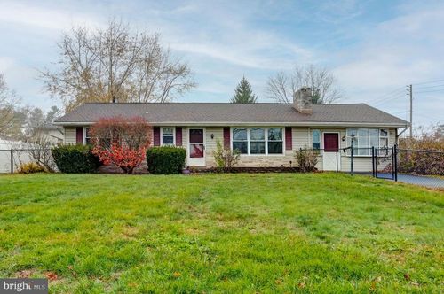 1950 Reservoir Dr, CARLISLE, PA, 17013-1054 | Card Image