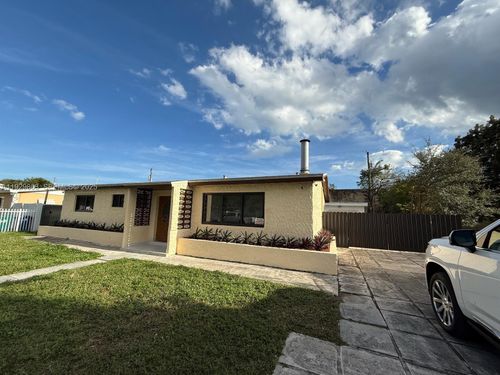 1270 North Dr, Miami, FL, 33179-3543 | Card Image