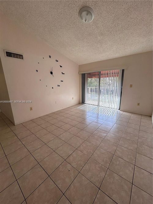 i-305-15630 Sw 80th St, Miami, FL, 33193-2677 | Card Image