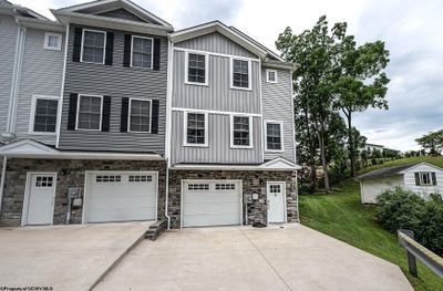 6 Misty Lane, Townhouse with 3 bedrooms, 2 bathrooms and 3 parking in Fairmont WV | Image 2