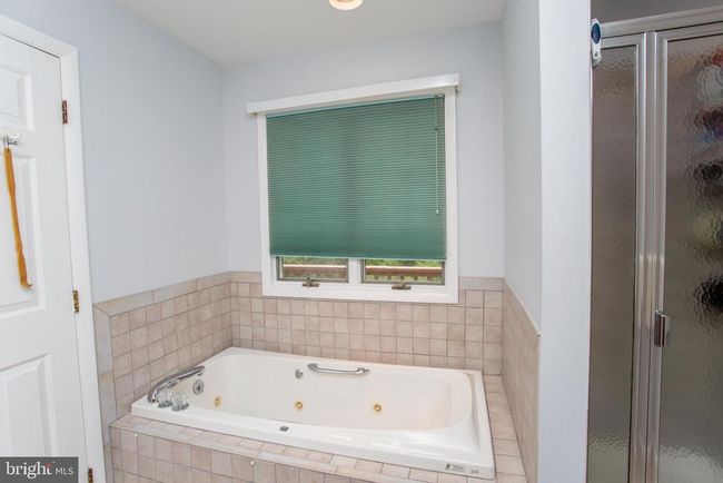 122 Rock Rd W, House other with 3 bedrooms, 3 bathrooms and null parking in Lambertville NJ | Image 54
