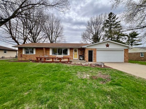 104 E Newton St, Mansfield, IL, 61854-6949 | Card Image