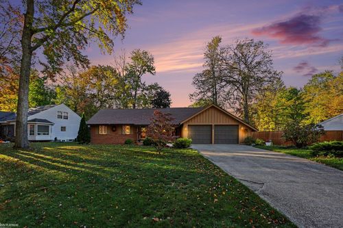 4319 Guilford Ln, Fort Gratiot, MI, 48059-4016 | Card Image