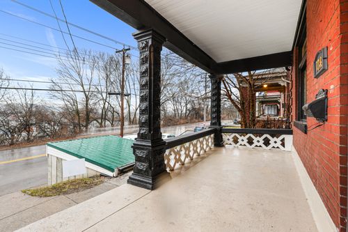 734 E 10th St, Newport, KY, 41071-2401 | Card Image