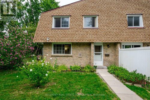 11-740 Chamberlain St, Peterborough, ON, K9J4M3 | Card Image