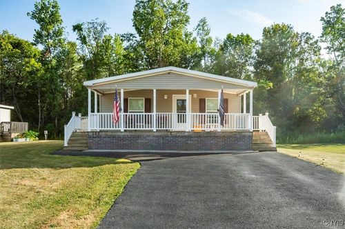 139 Royal Meadows Dr, Clinton, NY, 13323-1090 | Card Image