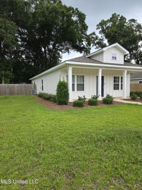 117 Ridge Ln, Lucedale, MS, 39452-1208 | Card Image