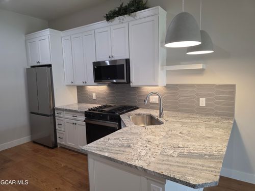 203-505 Grand Ave, Grand Lake, CO, 80447-5410 | Card Image