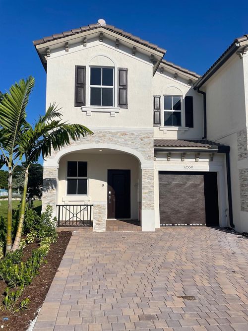 12550-12550 Nw 23rd Pl, Miami, FL, 33167-1497 | Card Image