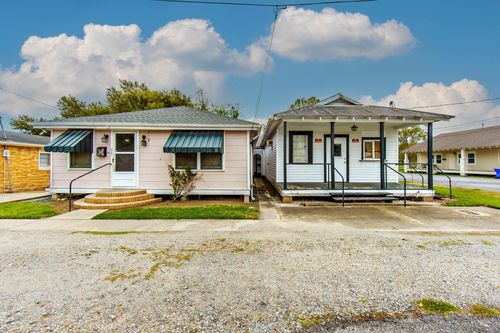 2-units-921 Caroline St, Thibodaux, LA, 70301-2809 | Card Image
