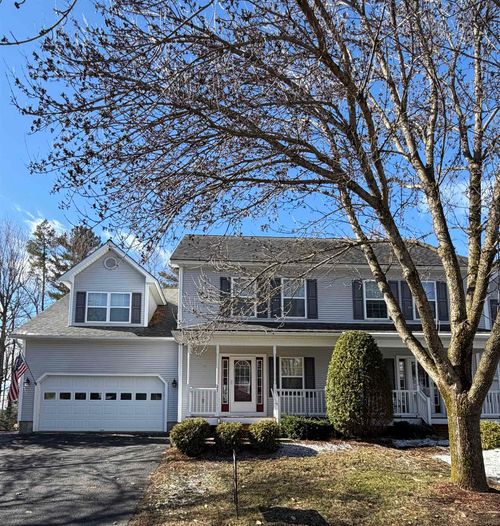 27-27 Lavoie Dr, Essex Junction, VT, 05452-4418 | Card Image