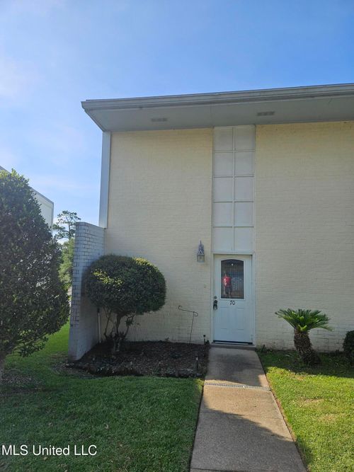 apt-70-3230 Cumberland Rd, Ocean Springs, MS, 39564-3542 | Card Image