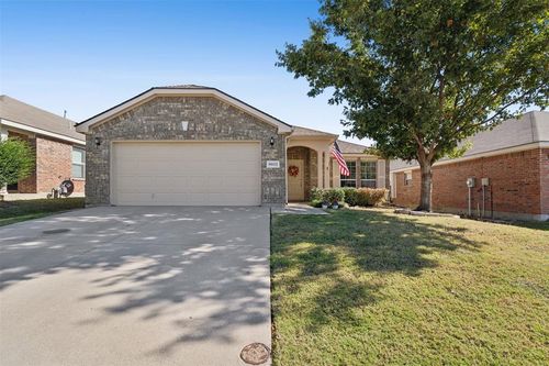 9012 Heartwood Drive, Fort Worth, TX, 76244 | Card Image