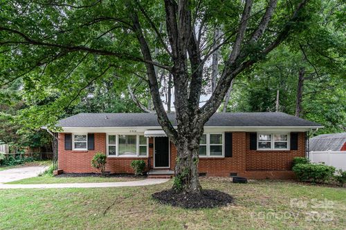 2314 Westerly Hills Dr, Charlotte, NC, 28208-4845 | Card Image
