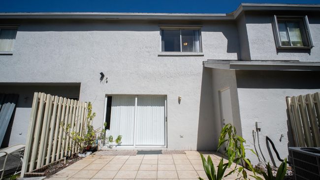 1443 Sw 48 Th Ter, Townhouse with 3 bedrooms, 3 bathrooms and null parking in Deerfield Beach FL | Image 32