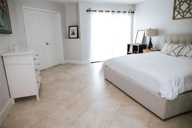 10919 Nw 67 Th Ter, House other with 4 bedrooms, 3 bathrooms and null parking in Doral FL | Image 31