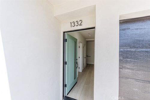 1332 Tamarind Ave, Hollywood, CA, 90028-8411 | Card Image