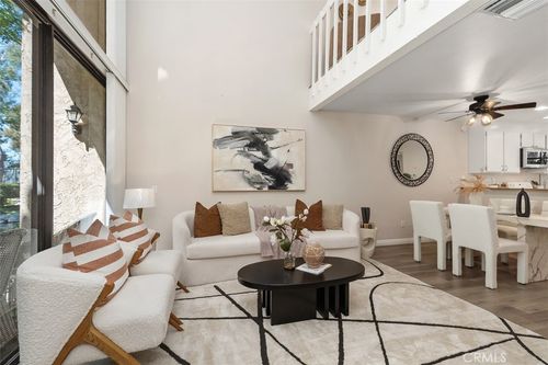 204 Pineview, Irvine, CA, 92620-1925 | Card Image