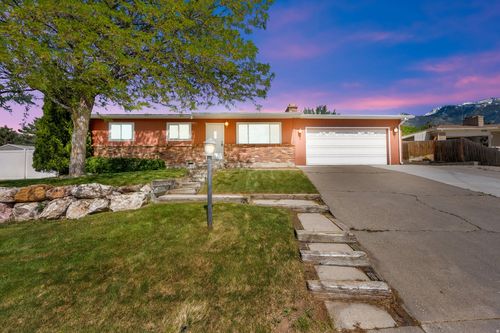 9325 Quail Hollow Cir, Sandy, UT, 84093-2777 | Card Image