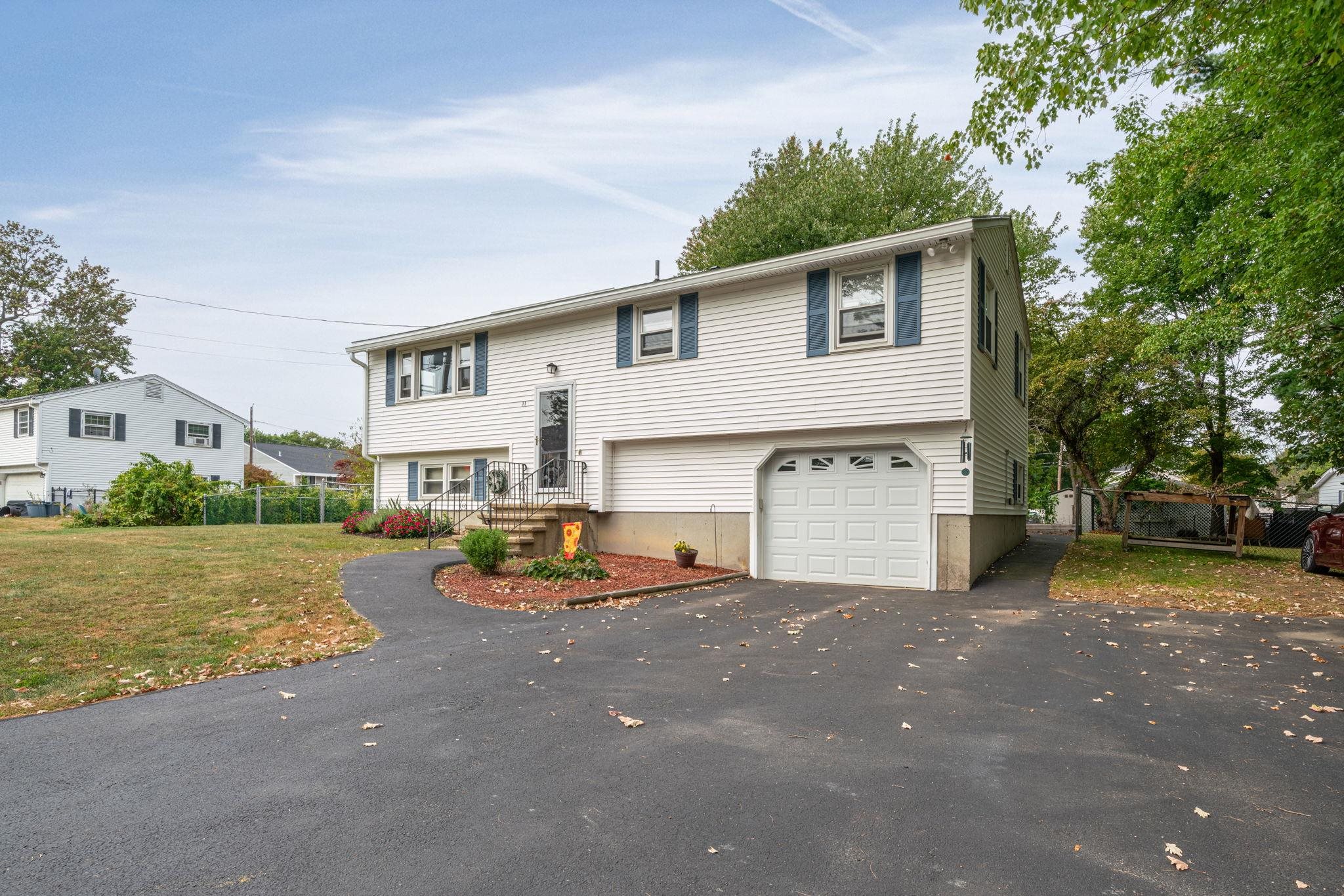 Dyer Ave, Salem, NH 03079