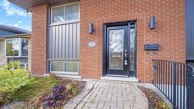 364 Roselawn Pl, House other with 3 bedrooms, 2 bathrooms and 8 parking in Waterloo ON | Image 3