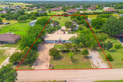 1978 Hill Top Cir, Weatherford, TX, 76085-3015 | Card Image