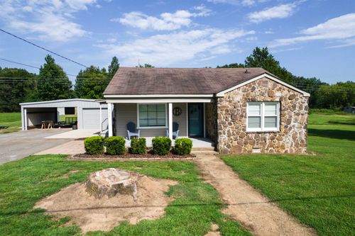 770 Smith Ln, Tuscumbia, AL, 35674-5526 | Card Image