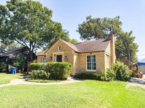 2222 Carnes St, Dallas, TX, 75208-5501 | Card Image