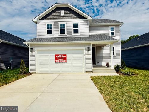 102 Midsummer Ln, MIDDLETOWN, VA, 22645-9611 | Card Image