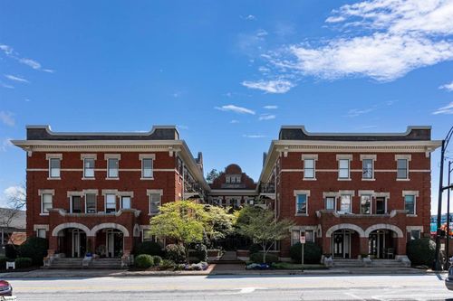apt-24-400 E Washington St, Greenville, SC, 29601-2956 | Card Image