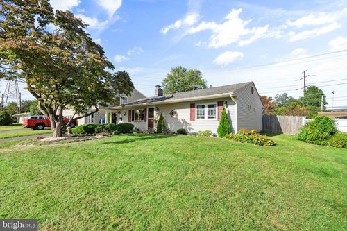 26 Gable Hill Rd, LEVITTOWN, PA, 19057-3402 | Card Image