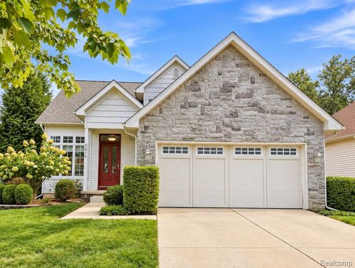 621 Creekside Ct, Chelsea, MI, 48118-1456 | Card Image