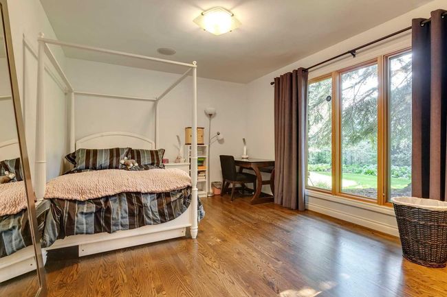 40 Eagle Ridge Pl Sw, House other with 5 bedrooms, 5 bathrooms and 8 parking in Calgary AB | Image 32