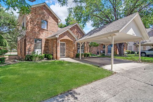 2805 Inniswood Circle, Arlington, TX, 76015 | Card Image