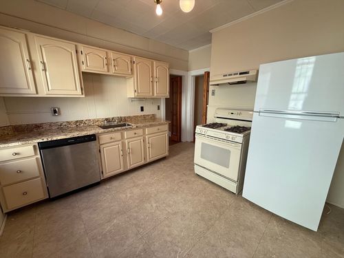 apt-2-8 Hastings St, Boston, MA, 02132-1927 | Card Image