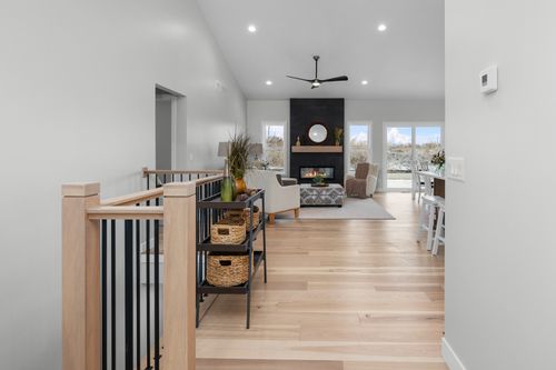 102-1875 Redbud Cir, Eldridge, IA, 52748-9734 | Card Image