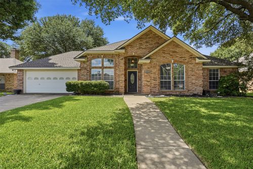 410 Roundabout Drive, Midlothian, TX, 76065 | Card Image
